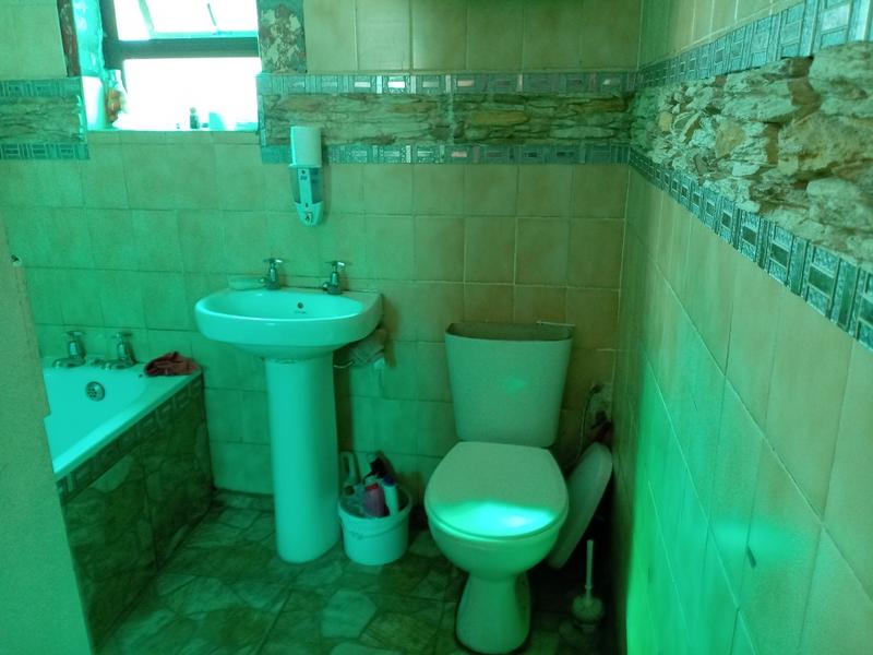 5 Bedroom Property for Sale in Portlands Western Cape